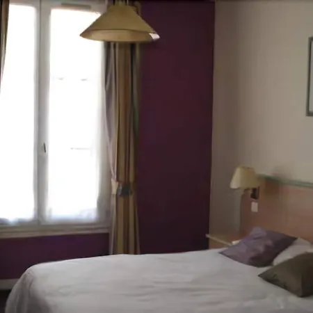 Otel Le Saint Louis Versay