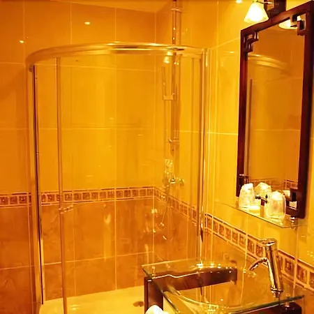 Otel Le Saint Louis 2*