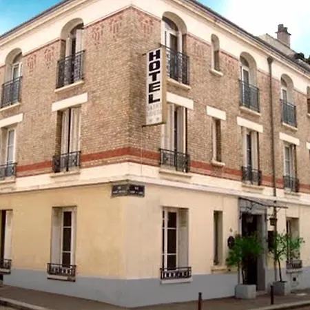 Le Saint Louis 2* Versalhes