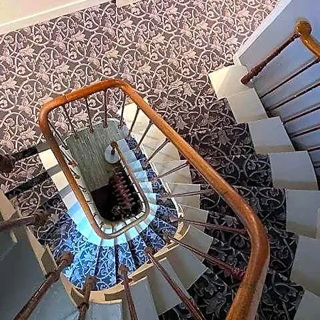 Le Saint Louis Otel