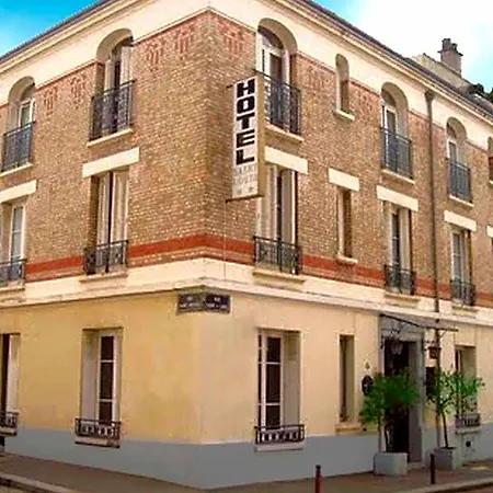 Le Saint Louis 2* Versay