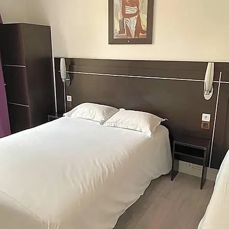 Otel Le Saint Louis 2*