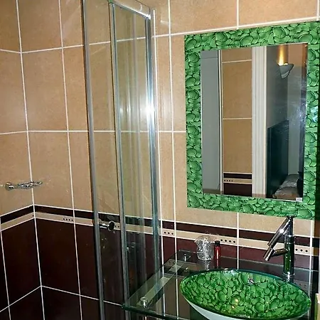 Le Saint Louis Otel