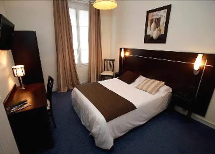 Le Saint Louis Hotel Versalles
