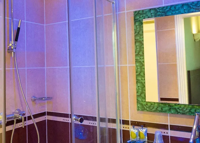 Hotel Le Saint Louis 2*